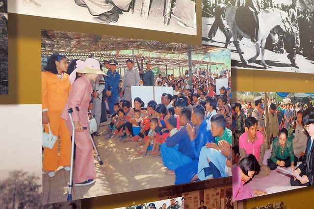 泰國曼谷|曼谷自由行Day1|香格里拉飯店→曼谷市區觀光→皇后藝廊→嘟嘟車→玉佛寺(大皇宮)→Supatra河濱餐廳→歡迎晚宴 @飛天璇的口袋