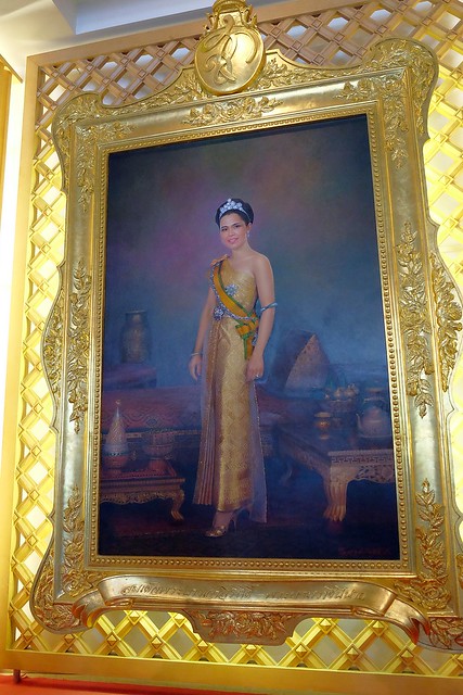 泰國曼谷|曼谷自由行Day1|香格里拉飯店→曼谷市區觀光→皇后藝廊→嘟嘟車→玉佛寺(大皇宮)→Supatra河濱餐廳→歡迎晚宴 @飛天璇的口袋