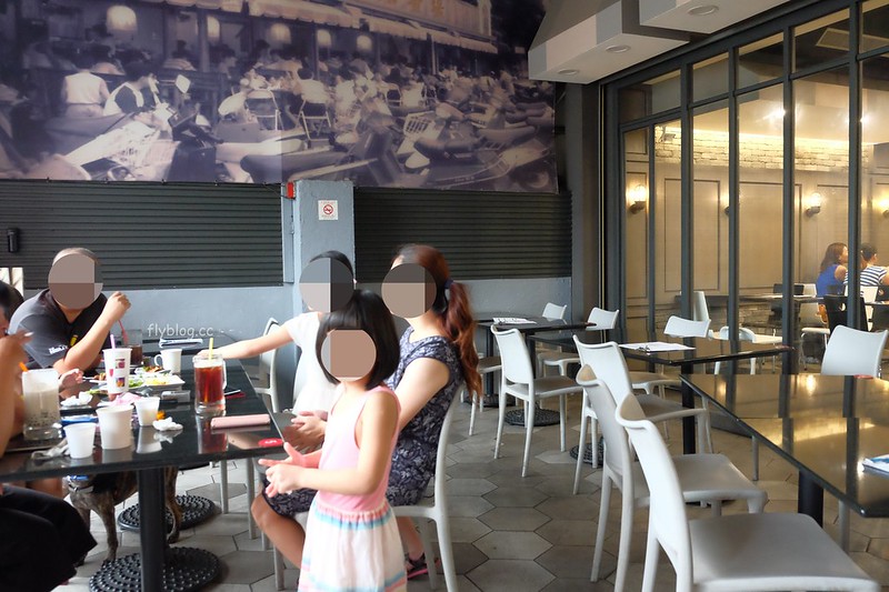 台中北區|翁記泡沫廣場,一中街學子最愛的復古茶坊,招牌烏龍豆干推薦必點 @飛天璇的口袋