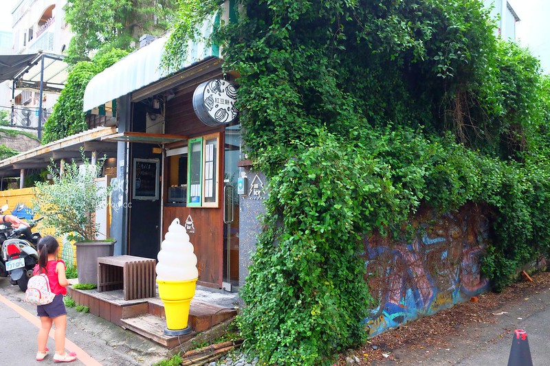 INO Ice┃台中北區:隱身在一中商圈裡的散步甜點,冰淇淋、雞蛋糕、爆漿紅豆餅都很好吃有誠意 @飛天璇的口袋