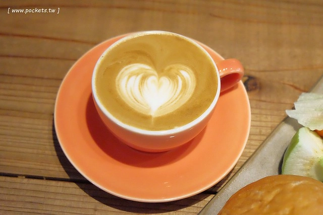 台中北屯|小葛廚房,手作漢堡為主早午餐店,鄰近水湳市場和美國學校 @飛天璇的口袋