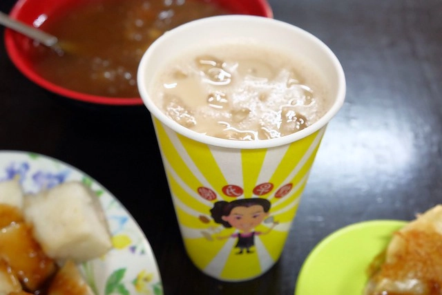台中中區|謝氏早點專賣店.台中傳承60年的早餐店,香港觀光客最愛的舊城區美食 @飛天璇的口袋