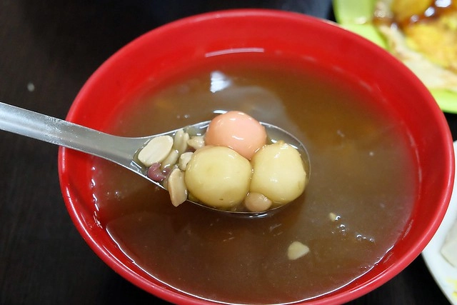 台中中區|謝氏早點專賣店.台中傳承60年的早餐店,香港觀光客最愛的舊城區美食 @飛天璇的口袋