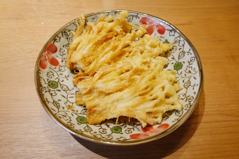 【台中南屯】湯棧公益店,輕井澤三代店,主打古早味麻油雞、燒酒雞,餐點份量多而且有質感 @飛天璇的口袋