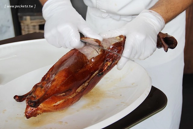 台中南屯|与玥樓粵菜點心餐廳,台中米其林推介粵菜餐廳,座落於落松羽間的漂亮建築 @飛天璇的口袋