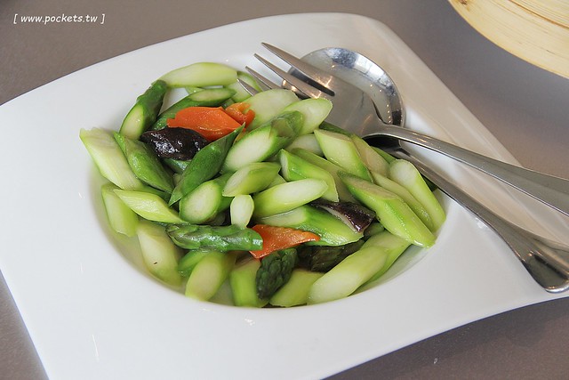 台中南屯|与玥樓粵菜點心餐廳,台中米其林推介粵菜餐廳,座落於落松羽間的漂亮建築 @飛天璇的口袋