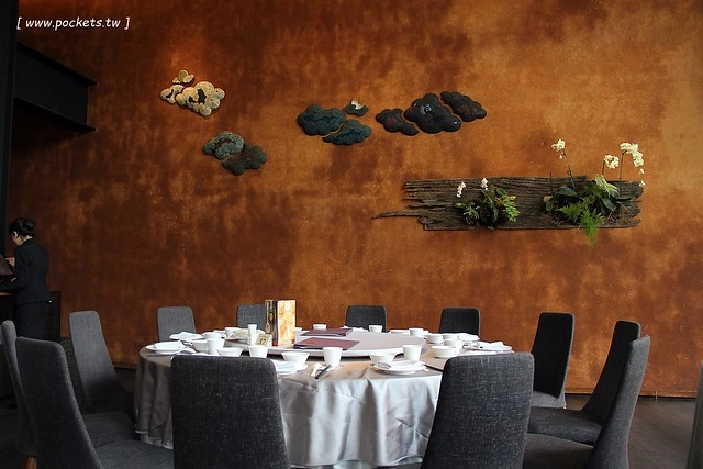 台中南屯|与玥樓粵菜點心餐廳,台中米其林推介粵菜餐廳,座落於落松羽間的漂亮建築 @飛天璇的口袋