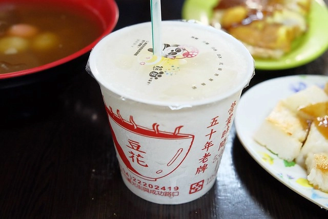 台中中區|謝氏早點專賣店.台中傳承60年的早餐店,香港觀光客最愛的舊城區美食 @飛天璇的口袋