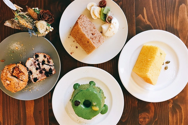 台中南屯|小麥菓子 Komugi.黎明新村老宅甜點店,日本女生和台灣女生合開的戚風蛋糕店 @飛天璇的口袋