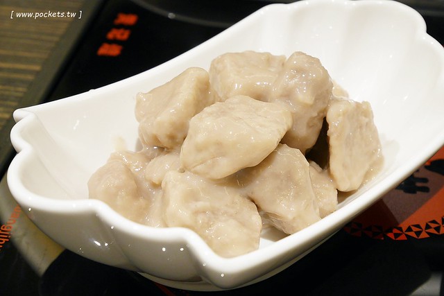 黃記煌三汁燜鍋|標榜不加任何一滴水的乾式火鍋,北京連鎖火鍋名店,進駐台北信義區ATT 4 FUN的4樓 @飛天璇的口袋