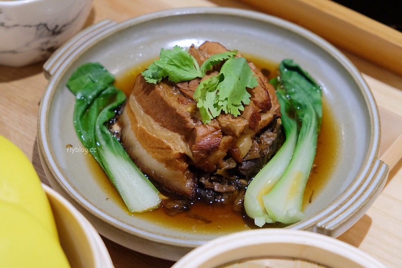 萌木之村 MOMU┃台中西屯:城市中遇見森林裡的童話之村,超可愛又好拍的複合式餐廳,中科商圈美食餐廳推薦 @飛天璇的口袋