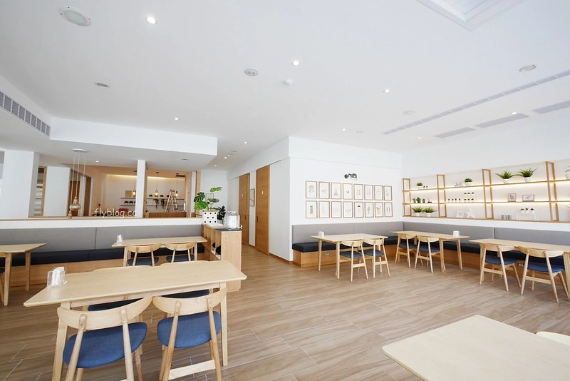 萌木之村 MOMU┃台中西屯:城市中遇見森林裡的童話之村,超可愛又好拍的複合式餐廳,中科商圈美食餐廳推薦 @飛天璇的口袋