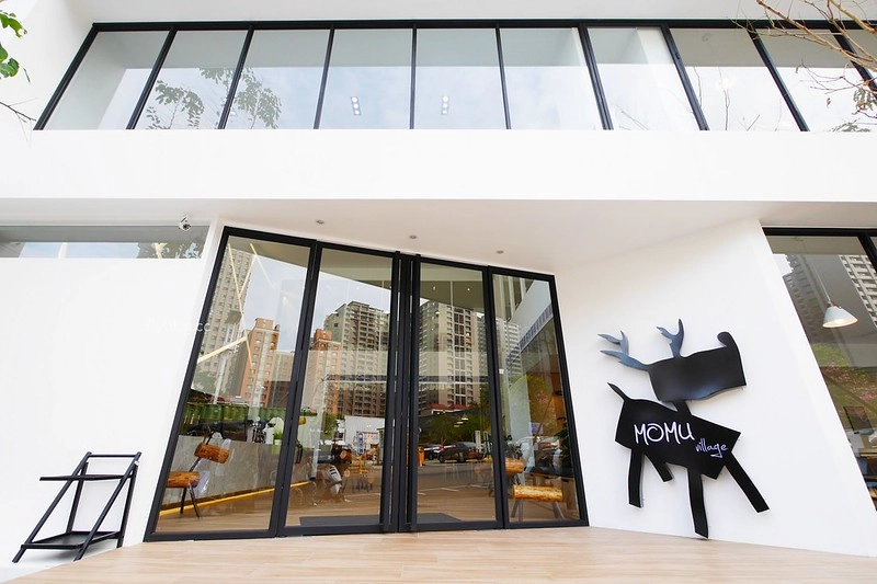 萌木之村 MOMU┃台中西屯:城市中遇見森林裡的童話之村,超可愛又好拍的複合式餐廳,中科商圈美食餐廳推薦 @飛天璇的口袋