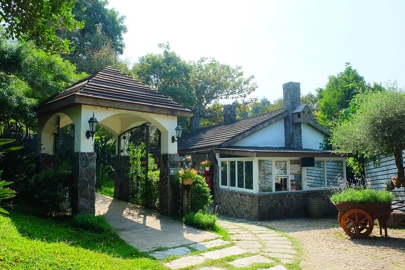 VilaVilla魔法莊園|苗栗卓蘭景觀餐廳,結合樹屋、沙坑、溜滑梯,苗栗親子美食旅遊景點推薦 @飛天璇的口袋