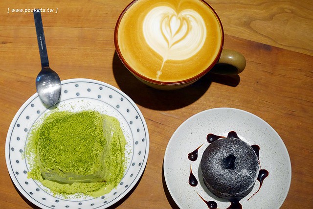 Kusabi+ Cafe.Craft.Casa┃台中北區美食:隱身於篤行國小巷弄間,老宅改建咖啡館,淡淡的日式氛圍,有附插座和免費WiFi @飛天璇的口袋