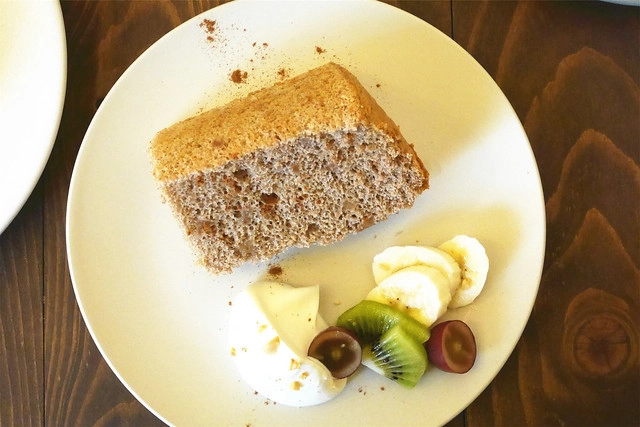 台中南屯|小麥菓子 Komugi.黎明新村老宅甜點店,日本女生和台灣女生合開的戚風蛋糕店 @飛天璇的口袋