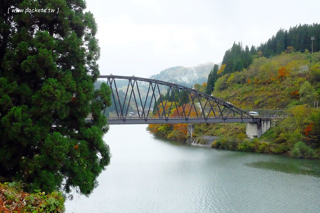 日本福島|只見線.世界上最浪漫的鐵道路線之一,穿梭廣闊浩瀚的奧會津地區,日本紅葉美景鐵道路線第一名 @飛天璇的口袋