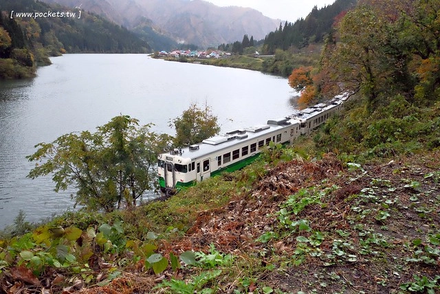 日本福島|只見線.世界上最浪漫的鐵道路線之一,穿梭廣闊浩瀚的奧會津地區,日本紅葉美景鐵道路線第一名 @飛天璇的口袋