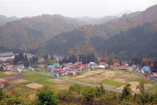 日本福島|只見線.世界上最浪漫的鐵道路線之一,穿梭廣闊浩瀚的奧會津地區,日本紅葉美景鐵道路線第一名 @飛天璇的口袋