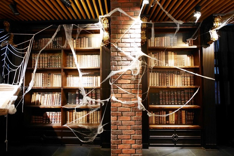 蔡氏釀酒精釀酒廠|充滿歐洲英倫風情的酒廠,用心好拍的萬聖節佈置,還有美味好吃的小酒館 @飛天璇的口袋