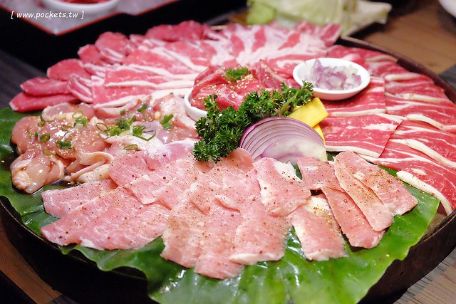 芭蕾城市渡假旅館┃台中住宿推薦:擁有50幾種房型的新銳旅館,部份Villa房型還有附KTV和游泳池,全新一泊二食住飯店吃燒肉 @飛天璇的口袋