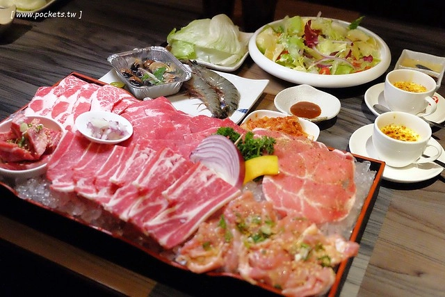 芭蕾城市渡假旅館┃台中住宿推薦:擁有50幾種房型的新銳旅館,部份Villa房型還有附KTV和游泳池,全新一泊二食住飯店吃燒肉 @飛天璇的口袋