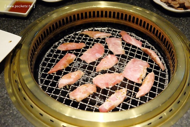 【台中西屯】屋馬國安店~台中人必吃的「屋馬燒肉國安店」,中科商圈米平方商場用餐空間更寬敞氣派 @飛天璇的口袋