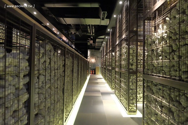 【台中西屯】屋馬國安店~台中人必吃的「屋馬燒肉國安店」,中科商圈米平方商場用餐空間更寬敞氣派 @飛天璇的口袋