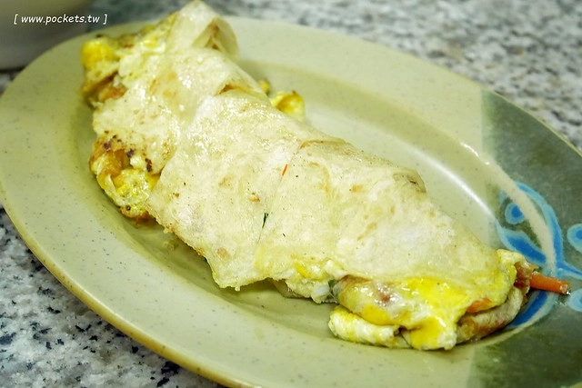 台中北屯|三佳早點,老台中人都知道的傳統早餐店,推薦蔥肉餅和牛肉餡餅 @飛天璇的口袋