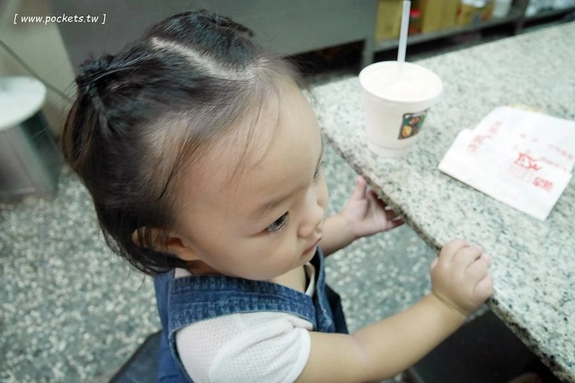 台中北屯|三佳早點,老台中人都知道的傳統早餐店,推薦蔥肉餅和牛肉餡餅 @飛天璇的口袋