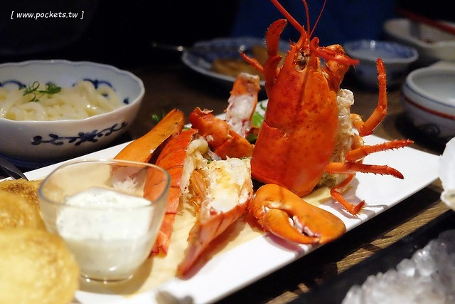 鮨樂海鮮市場 火鍋┃台中西屯美食:現流新鮮海產看的到,海鮮火鍋食材超霸氣,每日當天魚獲現點現煮 @飛天璇的口袋