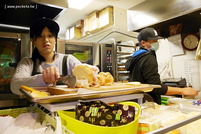 日本東京|世界第二好吃的現烤冰淇淋菠蘿麵包,東京澀谷超人氣排隊甜點,來自金澤市的人氣美食 @飛天璇的口袋