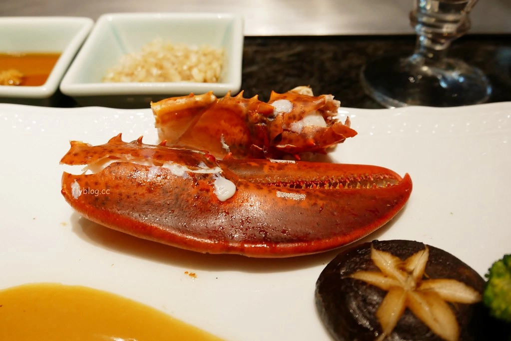 台中南屯|紅花鐵板燒.台北知名鐵板燒進駐公益路,一年一次的奢華生日大餐 @飛天璇的口袋