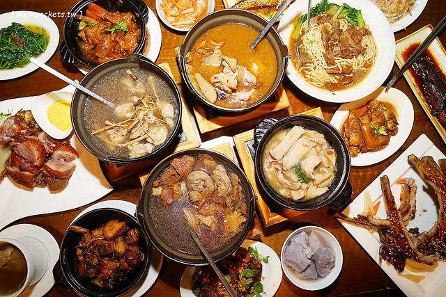 新唐人御品豬腳┃台中北屯美食:平價用心的復古美食,冬天限定湯品鍋鍋$139元新上市,2017春節年菜熱情預約中 @飛天璇的口袋