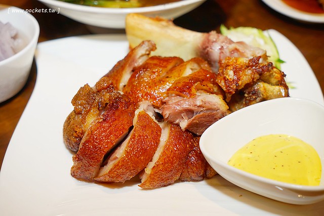 新唐人御品豬腳┃台中北屯美食:平價用心的復古美食,冬天限定湯品鍋鍋$139元新上市,2017春節年菜熱情預約中 @飛天璇的口袋