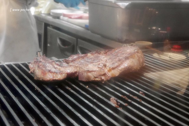 【日本東京】銀座IKINARI STEAK いきなり~站著吃的牛排,想要吃多少就切多少,商業午餐CP值超高! @飛天璇的口袋