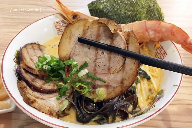 剛好2了┃台中北屯美食:深夜食堂出現豪華版的泡麵,台中人吃宵夜的新選擇,剛好冰果室的最新力作 @飛天璇的口袋