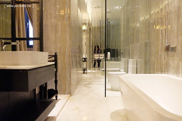 芭蕾城市渡假旅館┃台中住宿推薦:擁有50幾種房型的新銳旅館,部份Villa房型還有附KTV和游泳池,全新一泊二食住飯店吃燒肉 @飛天璇的口袋