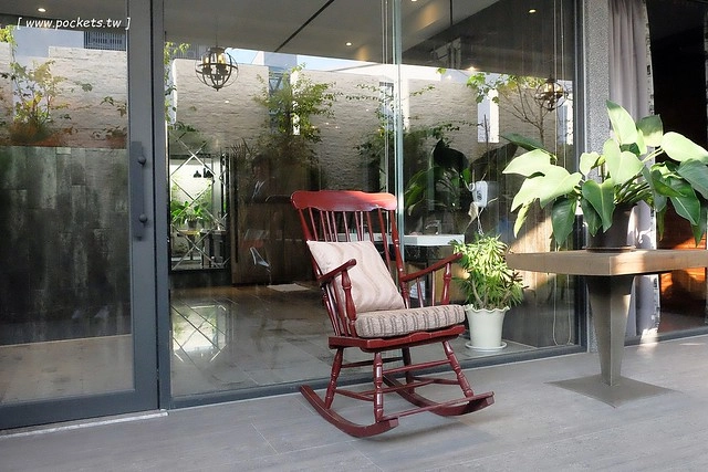 芭蕾城市渡假旅館┃台中住宿推薦:擁有50幾種房型的新銳旅館,部份Villa房型還有附KTV和游泳池,全新一泊二食住飯店吃燒肉 @飛天璇的口袋