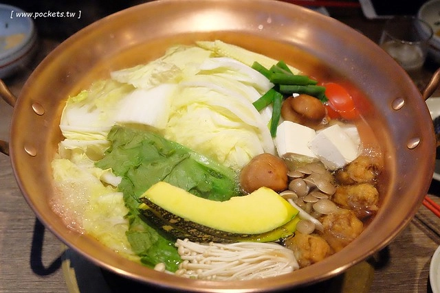 鮨樂海鮮市場 火鍋┃台中西屯美食:現流新鮮海產看的到,海鮮火鍋食材超霸氣,每日當天魚獲現點現煮 @飛天璇的口袋