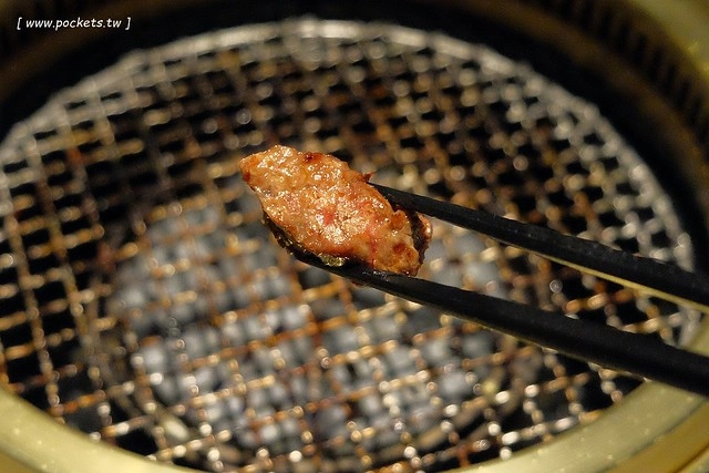 【台中西屯】屋馬國安店~台中人必吃的「屋馬燒肉國安店」,中科商圈米平方商場用餐空間更寬敞氣派 @飛天璇的口袋