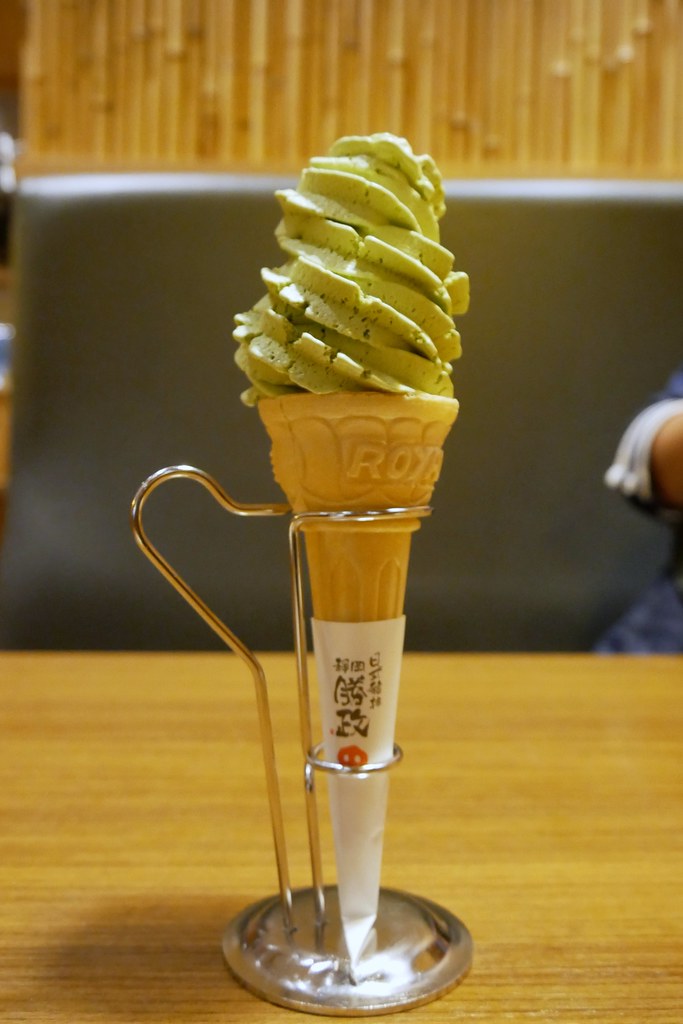 大江購物中心┃桃園旅遊:三大休閒服飾品牌齊聚,結合親子、購物、美食、生活、娛樂,免停車費超貼心,假日全家休閒的好地方 @飛天璇的口袋