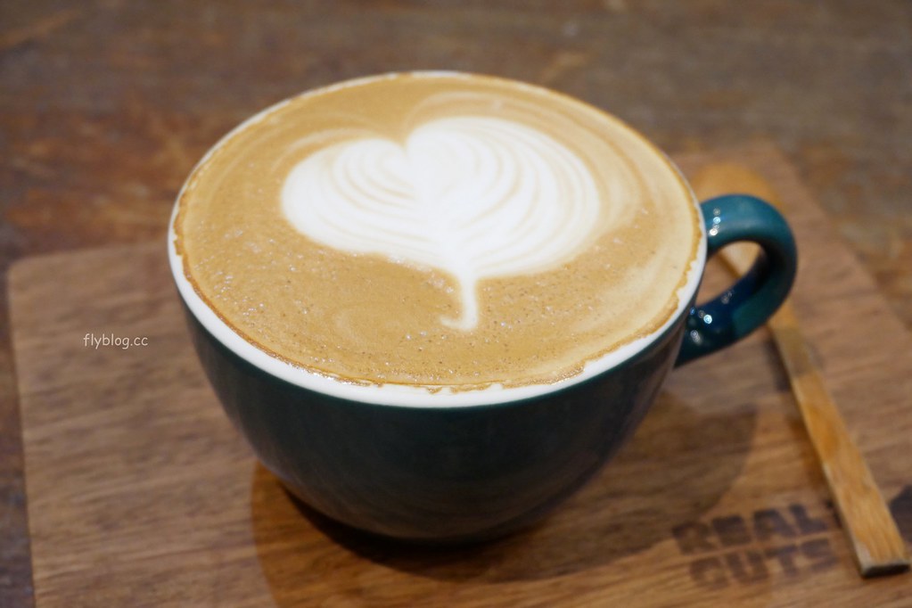 特有種商行|魏德聖導演開的餐廳,從台南搬到台北,結合美食、藝文、電影和音樂 @飛天璇的口袋