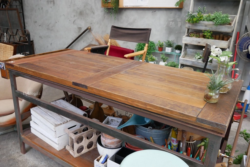 特有種商行|魏德聖導演開的餐廳,從台南搬到台北,結合美食、藝文、電影和音樂 @飛天璇的口袋