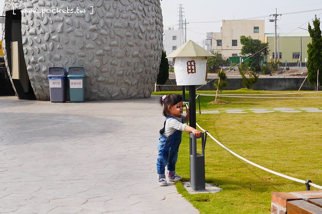 雲林崙背|千巧谷牛樂園牧場:結合沙坑、餵魚、美食、牧場,適合親子旅遊的地點 @飛天璇的口袋