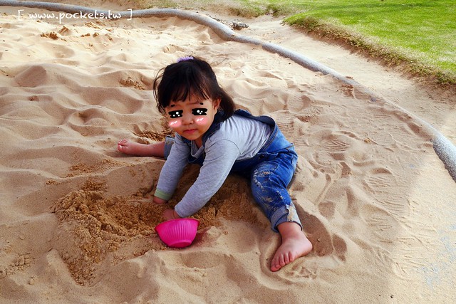 雲林崙背|千巧谷牛樂園牧場:結合沙坑、餵魚、美食、牧場,適合親子旅遊的地點 @飛天璇的口袋