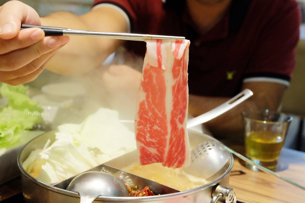 22:02火鍋。樂活|麻辣火鍋也可以吃的很有質感,台北超人氣麻辣火鍋店推薦 @飛天璇的口袋