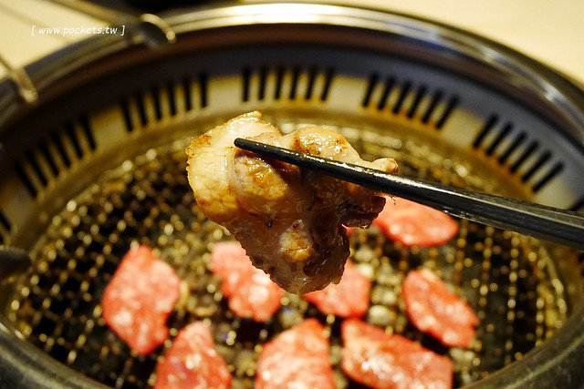 森森燒肉@黎明店 Morimori yakiniku┃台中南屯美食:平日下午沒有休息,商業午餐有折扣,市場普遍評價不錯,但是這天餐點表現不如期望 @飛天璇的口袋