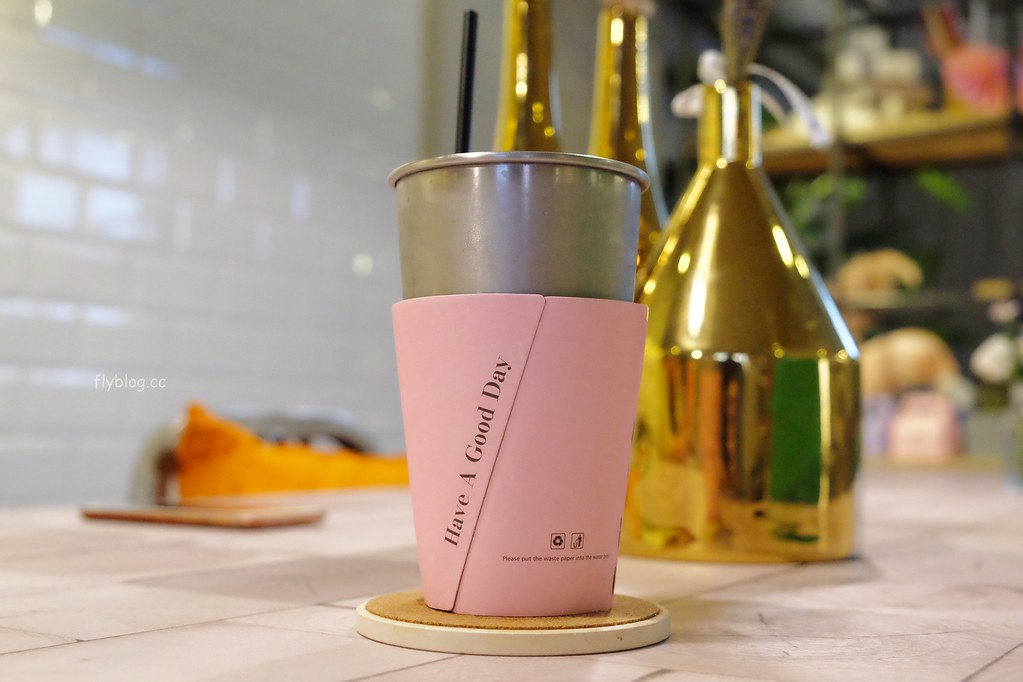 PIEPAI Cafe┃桃園美食:超夢幻網美咖啡館,桃園IG打卡名店,甜點夢幻又好拍,寵物友善餐廳 @飛天璇的口袋