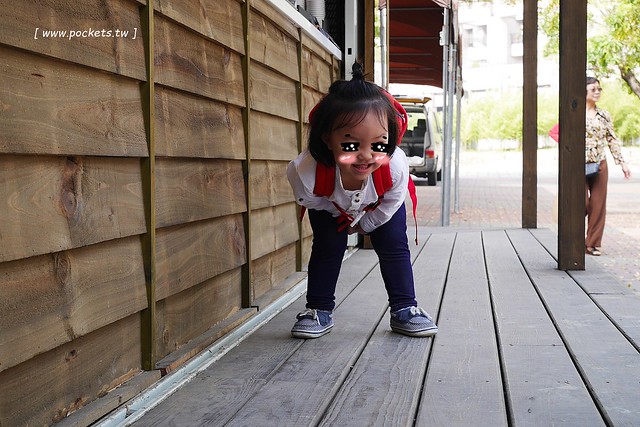 18度C巧克力工房┃台中西區美食:不會輸給世界第二好吃的冰淇淋菠蘿油包,使用堂本麵包和18度C巧克力工房的冰淇淋,台中刑武所演武場散策美食 @飛天璇的口袋